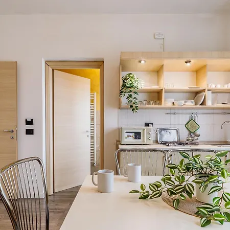 Apartahotel Le Dimore - Garden & Private Parking
