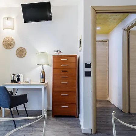 Apartahotel Le Dimore - Garden & Private Parking 3*