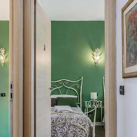 Apartahotel Le Dimore - Garden & Private Parking Verona