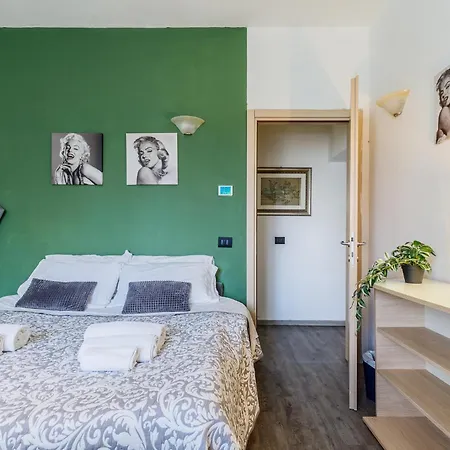 Le Dimore - Garden & Private Parking 3*