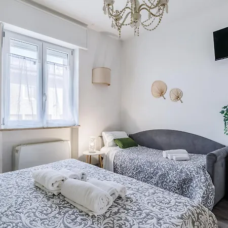 Le Dimore - Garden & Private Parking Apartahotel