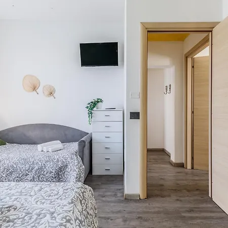 Le Dimore - Garden & Private Parking 3*