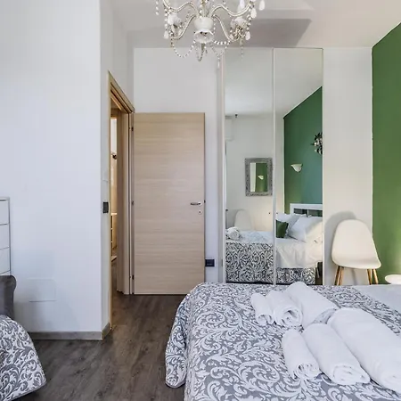 Le Dimore - Garden & Private Parking Apartahotel 3*