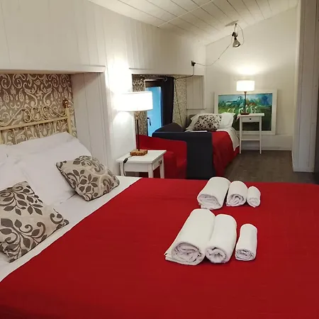 Le Dimore - Garden & Private Parking 3*