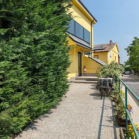 Le Dimore - Garden & Private Parking 3*