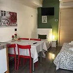 Apartmanhotel Le Dimore - Garden & Private Parking 3*