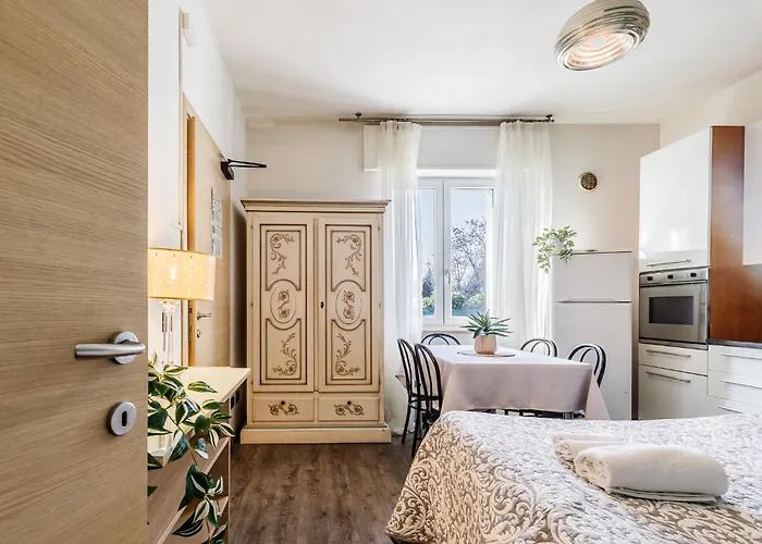 Le Dimore - Parcheggio E Giardino Hotel apartamentowy Werona