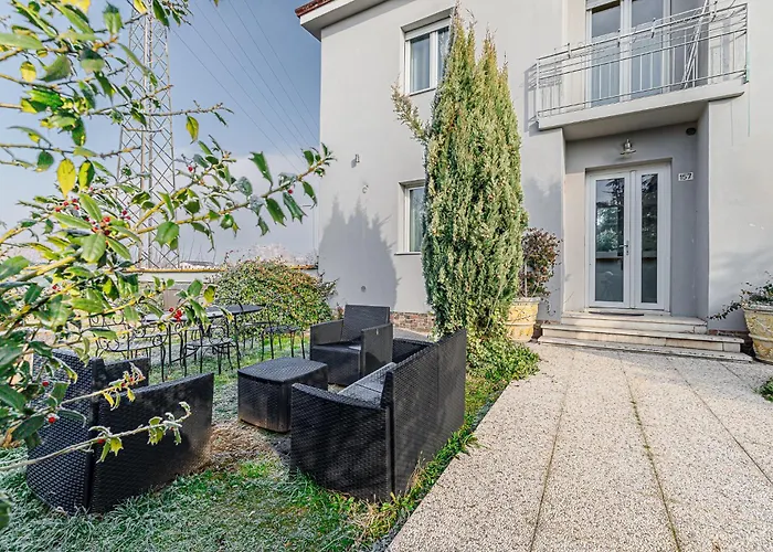 Le Dimore - Parcheggio E Giardino Hotel apartamentowy