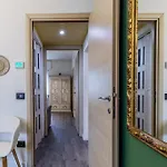 Le Dimore Apartments - Garden & Private Parking