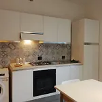 Le Dimore Apartments - Garden & Private Parking 公寓式酒店 维罗纳