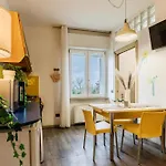 Le Dimore Apartments - Garden & Private Parking