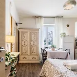 Le Dimore Apartments - Garden & Private Parking Lägenhetshotell Verona