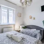 Le Dimore Apartments - Garden & Private Parking Lägenhetshotell