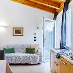 Lägenhetshotell Le Dimore Apartments - Garden & Private Parking