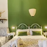 Le Dimore Apartments - Garden & Private Parking Lägenhetshotell