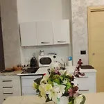 Le Dimore Apartments - Garden & Private Parking Βερόνα