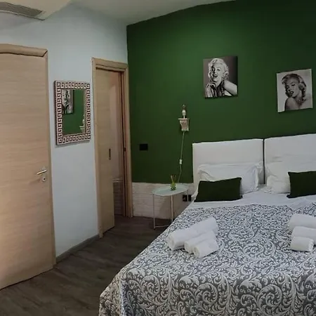 Aparthotel Le Dimore - Garden & Private Parking 3*