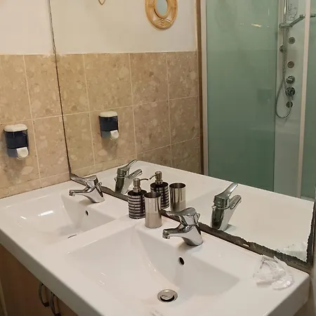 Le Dimore - Garden & Private Parking Aparthotel Verona