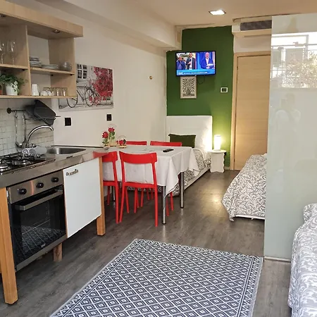 Le Dimore - Garden & Private Parking 3* Verona