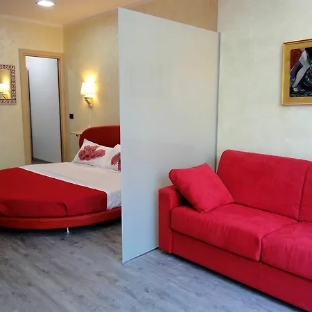 Le Dimore - Garden & Private Parking 3*